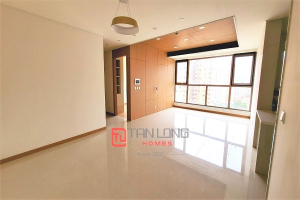 2-bedroom apartment with basic furniture and a city view in 903B Starlake