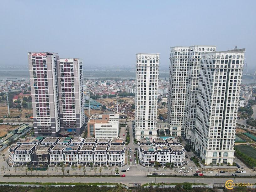 Apartments in Sunshine City