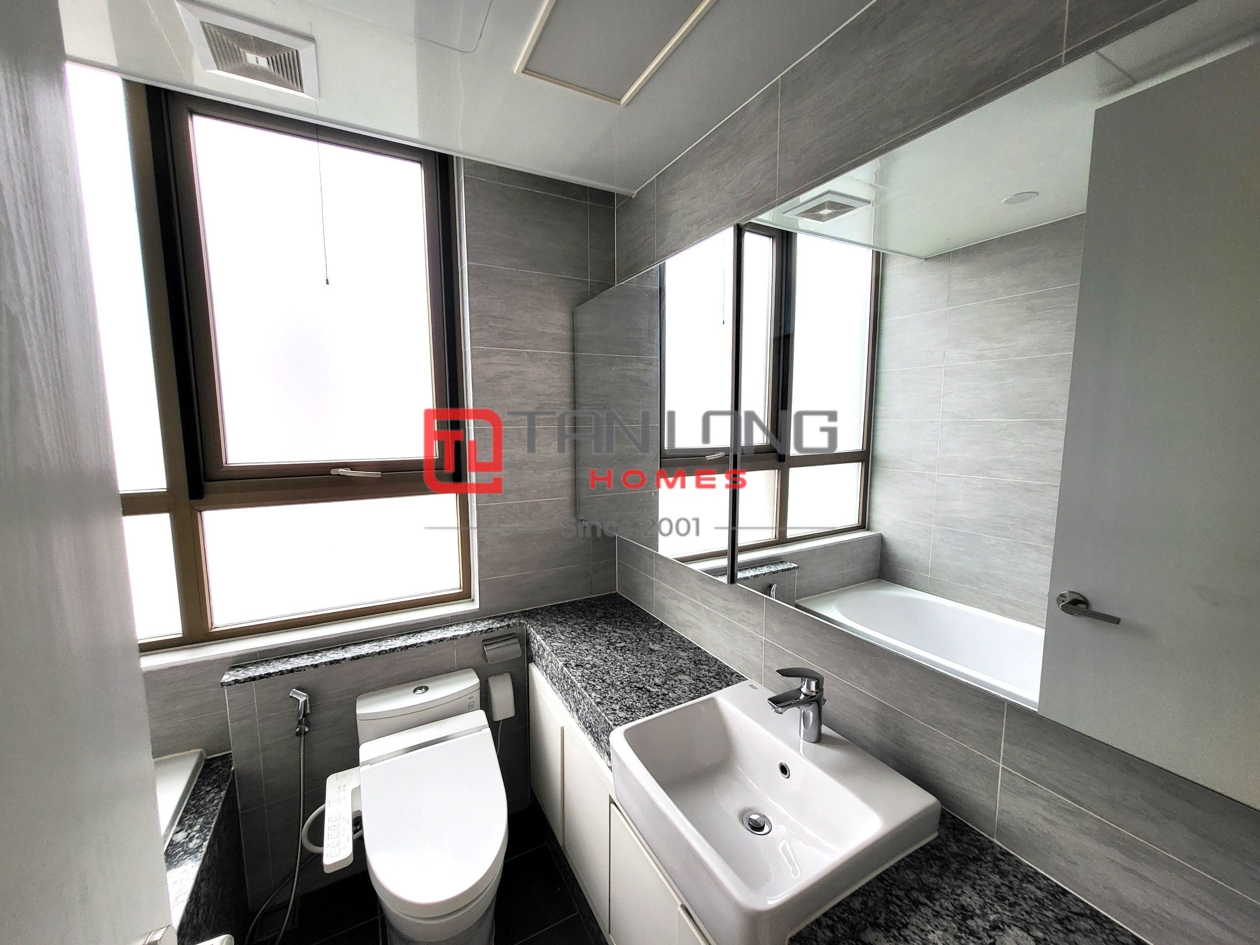 Luxurious 3BR apartment fully equipped with modern furniture for sale in Starlake 8