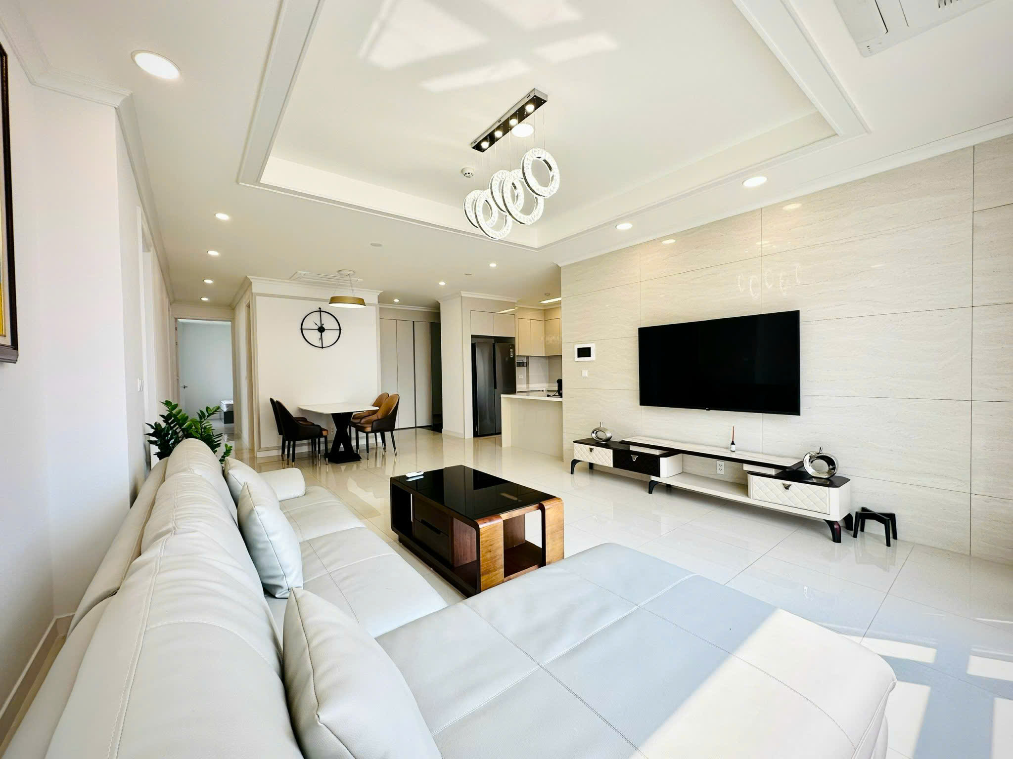 Bán căn hộ 3 phòng ngủ tòa 903 khu đô thị Starlake