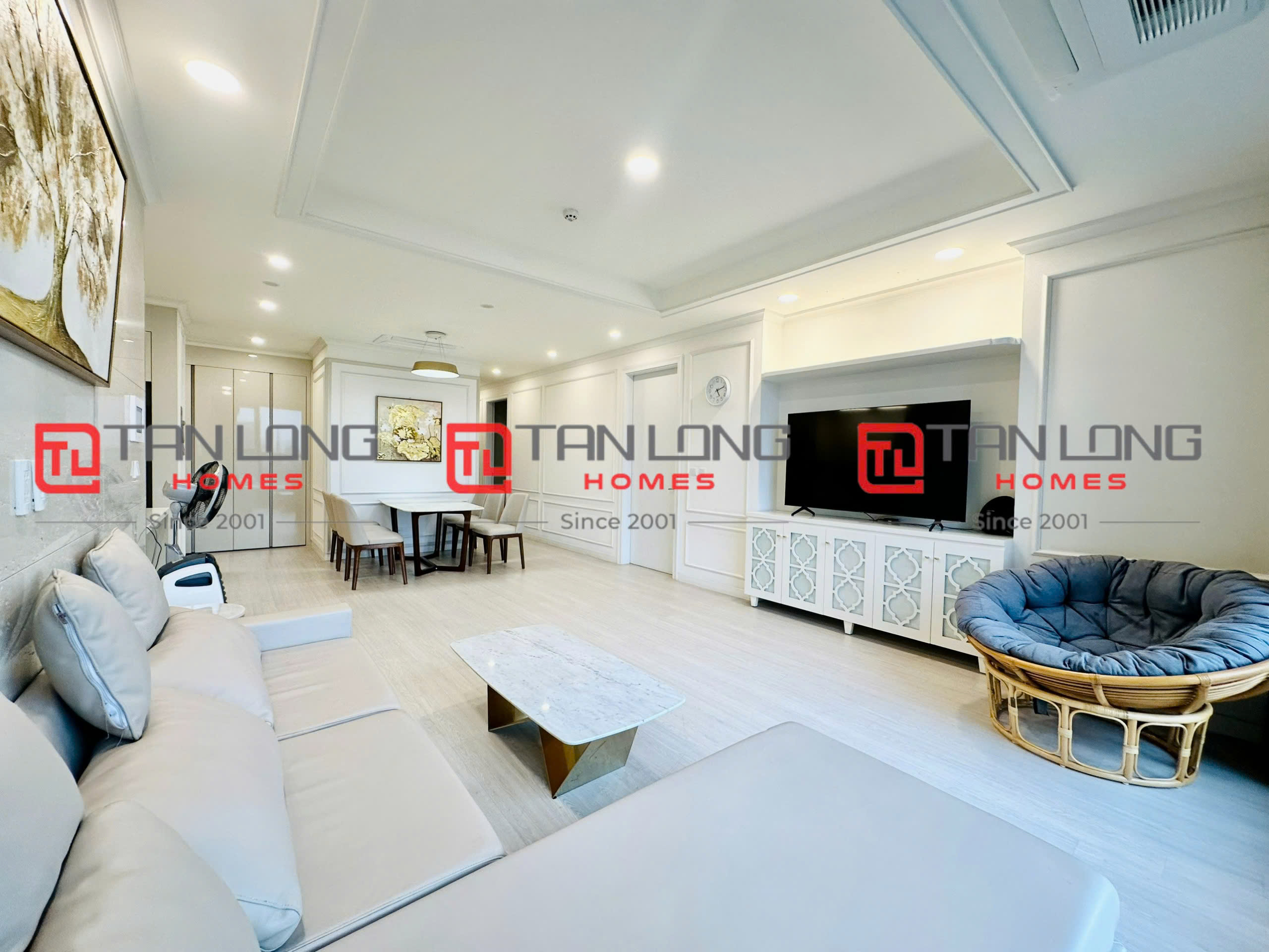 Rent this fully furnished 3-bedroom 113m2 Starlake apartment in Starlake Tay Ho now!