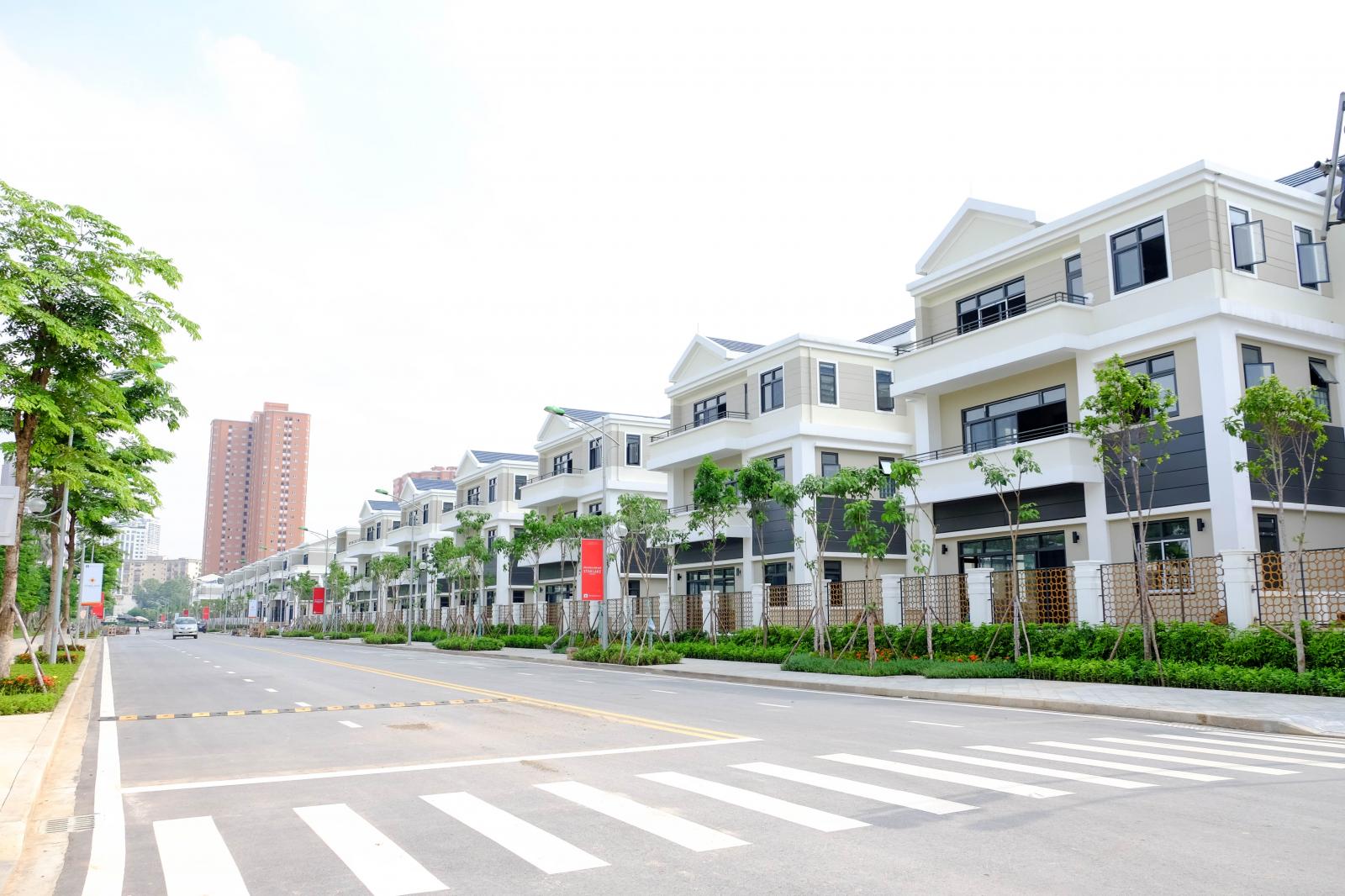 Stunning shophouse for rent in Starlake Tay Ho - Good price!
