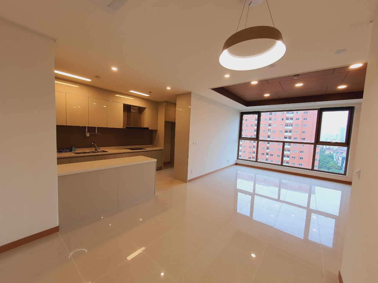 Unfurnished 2 bedroom apartment for rent in 902 building Starlake urban area